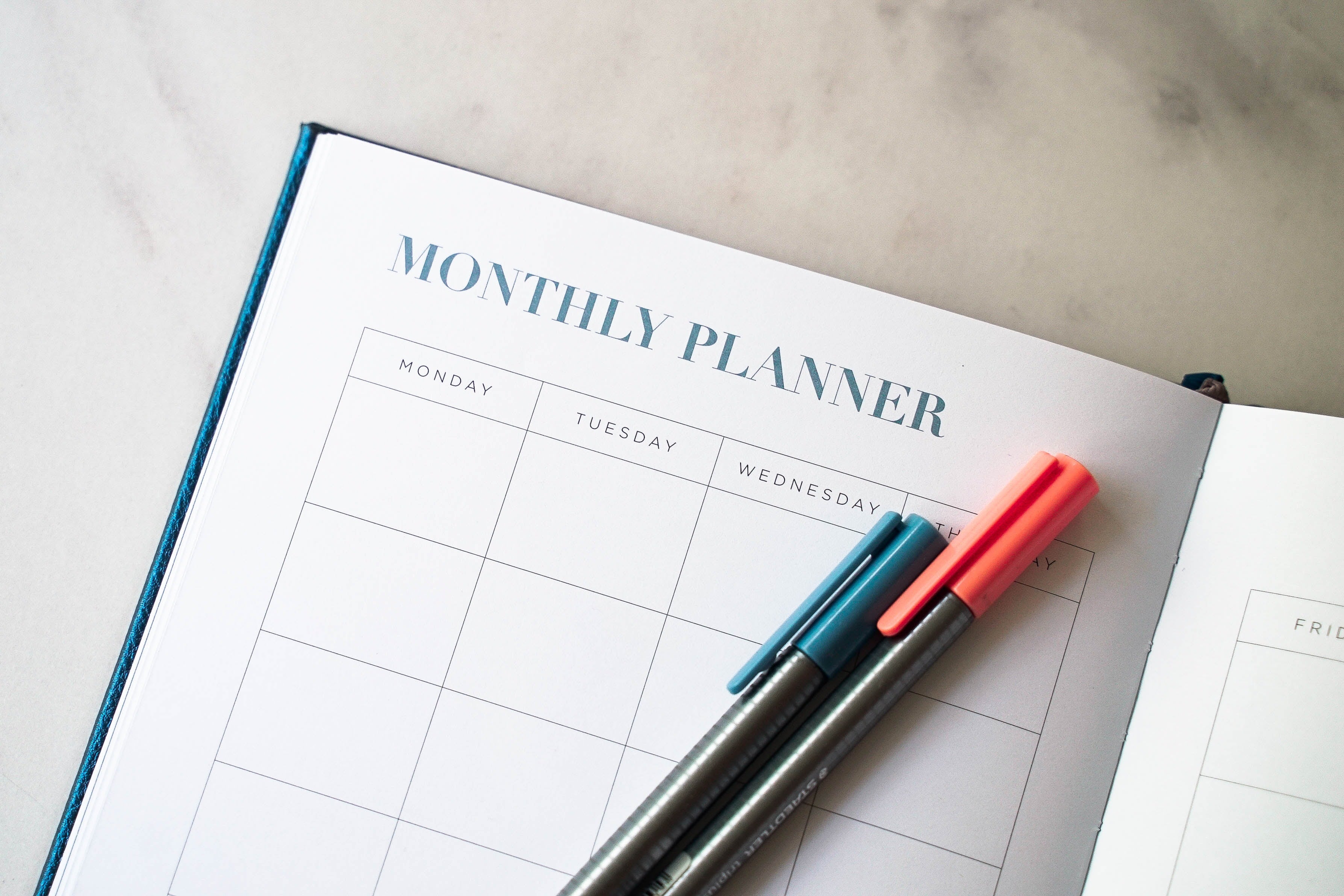 How to Organize Your Side Hustle and Succeed